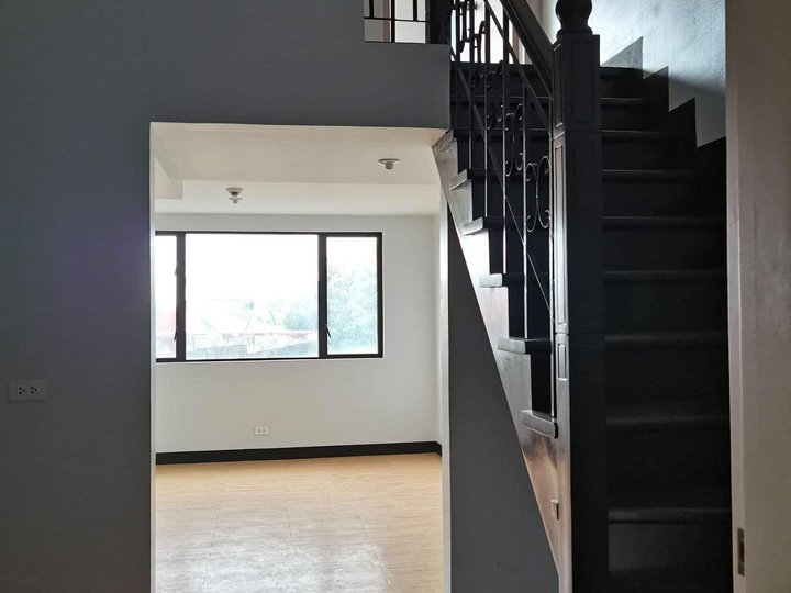 For sale 1bedroom loft type house in Pasig Metro Manila