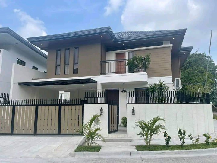 Furnished Modern Asian Architecture House with Pool For Sale