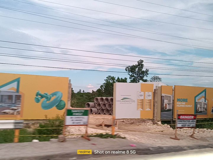 Pre selling house and lot in Guinsay , Danao Cebu along highway Subd.