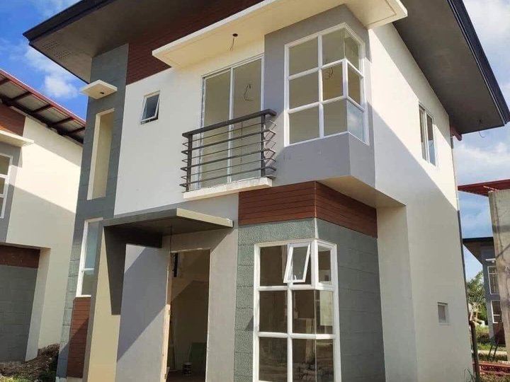 Velmiro House and lot located  in BACOLOD