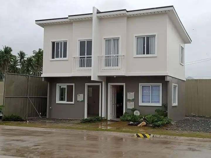 2-bedroom Duplex / Twin House For Sale in Toledo Cebu