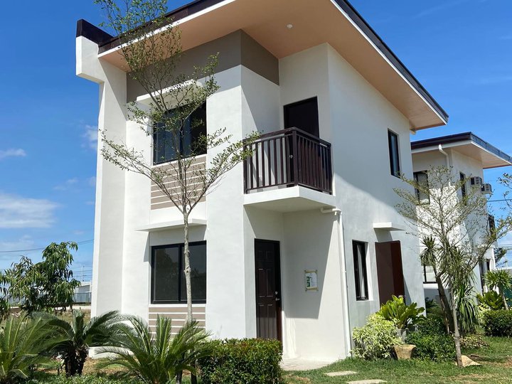 Single attached house and lot for sale in Cabuyao Laguna