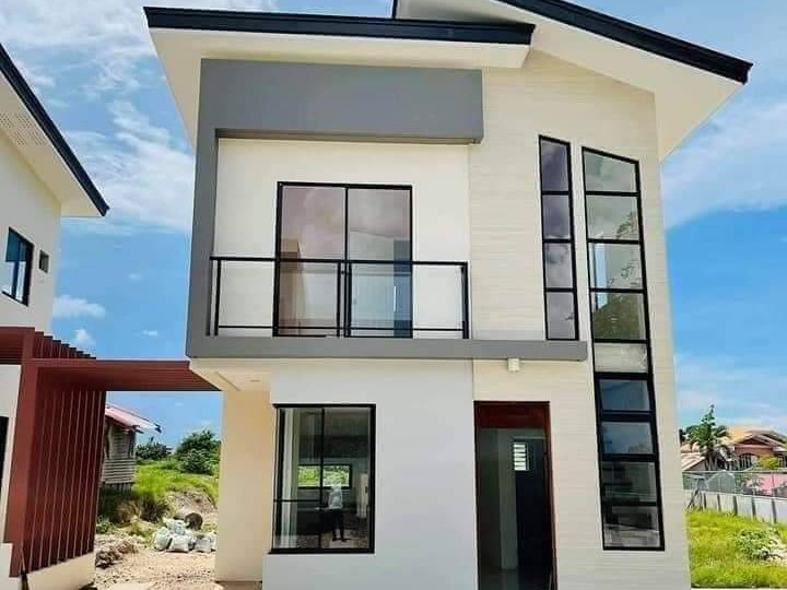 4-bedroom Single Detached House&Lot For Sale In Minglanilla,Cebu