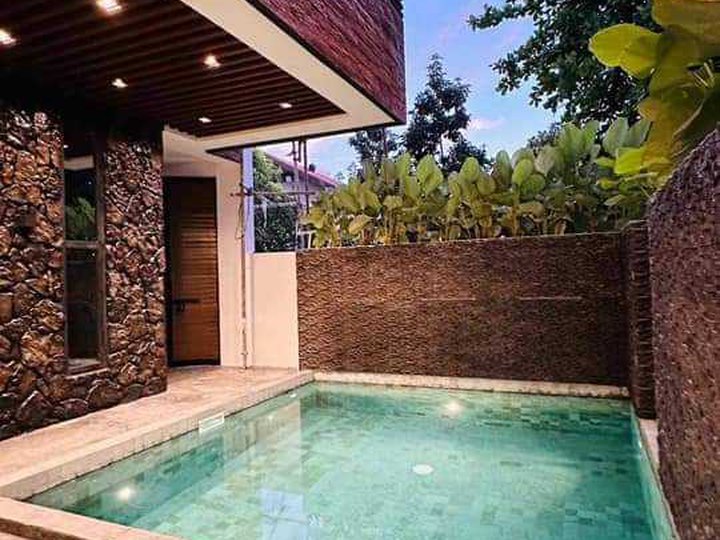 2 STOREY BRAND NEW HOUSE AND LOT WITH SWIMMING POOL  IN QUEZON CITY