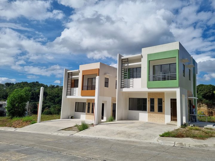 3BR Single Attached House For Sale in Antipolo Rizal - Corner Unit