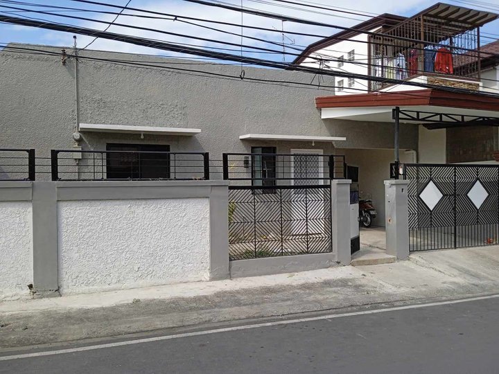 Newly RENOVATED 3 Bedroom House for rent in Las Pinas Metro Manila