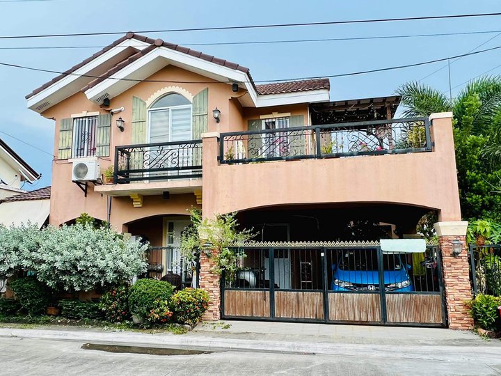 House and Lot, located at Camella Provence, Malolos, Semi  Furnished.