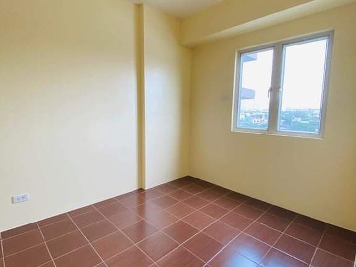 The Rochester Garden Mid rise Condo For Sale in Pasig near BGC 1 Bedroom Unit Rent to Own RFO
