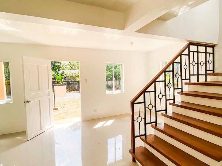 5 BR HOUSE AND LOT FOR SALE IN ILOILO
