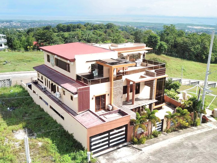 Overlooking view Single Detached House For Sale in Taytay Rizal