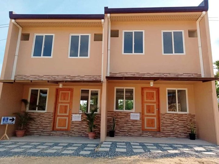3 bedroom with 2 toilet and bath, car garage for Sale in Consolacion