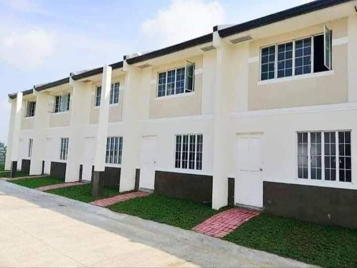 2-bedroom Townhouse For Sale in Santa Maria Bulacan