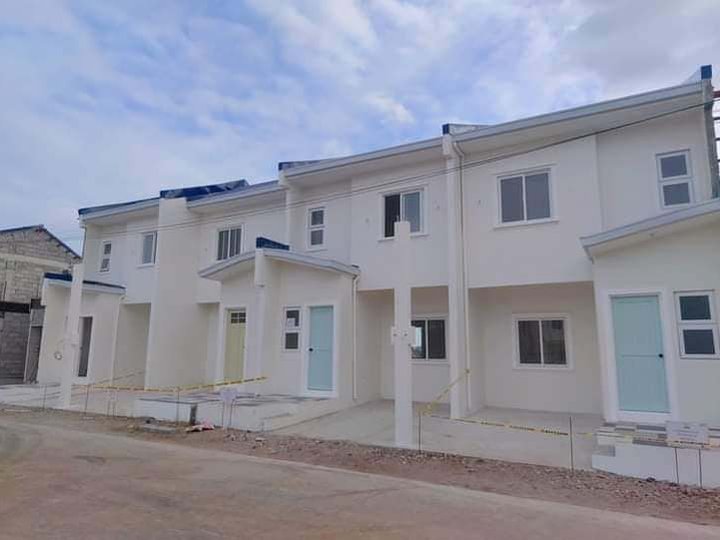 Ready for Occupancy American Inspired Townhomes in Tanza Cavite