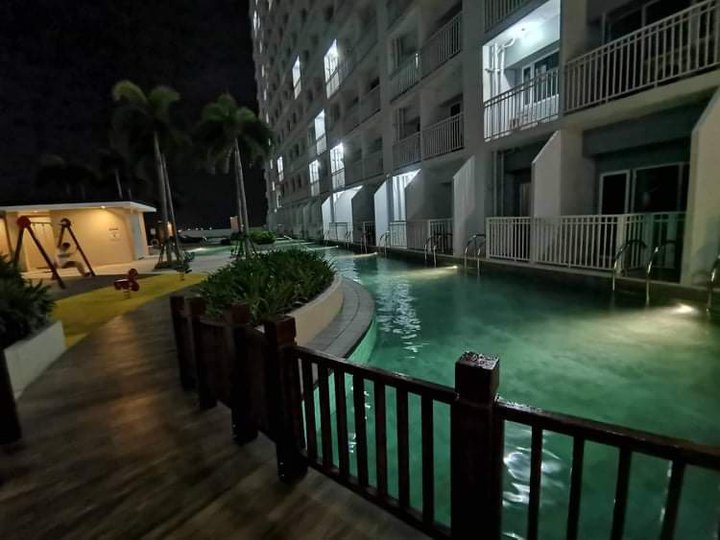 Condo pasalo for sale,1 bedroom in Pasay City near Star City Roxas Blv