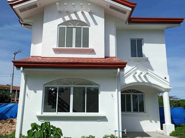 4 Bedroom Single Detached House For sale inside exclusive subdivision