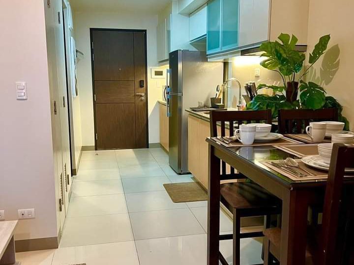 Furnished 1BR unit @ One Uptown Residences
