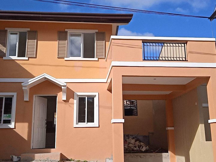 3 bedrooms Unit with Balcony and Carport