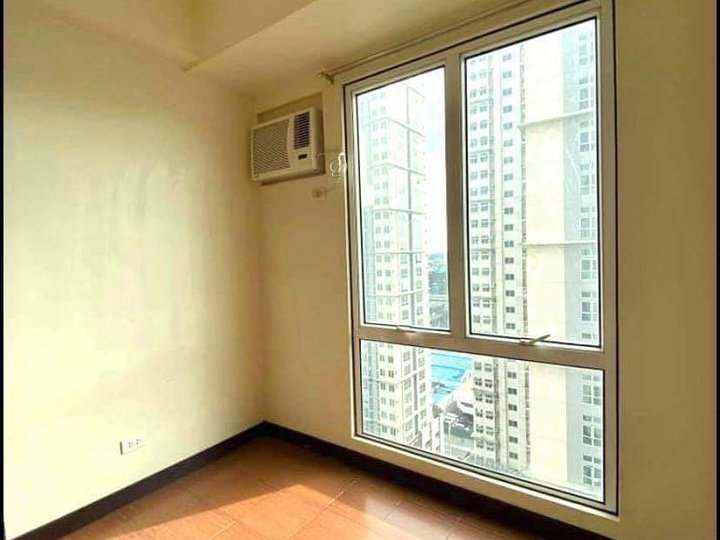 San Lorenzo Place Condominium in Makati 1 Bedroom For Sale Rent to Own Pet Friendly