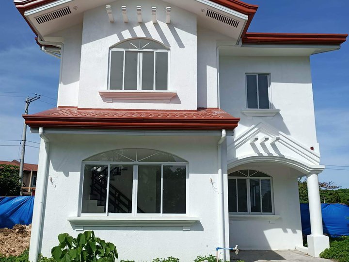 READY FOR OCCUPANCY 4- BR  SINGLE DETACHED H&L IN LAPULAPU CITY,CEBU