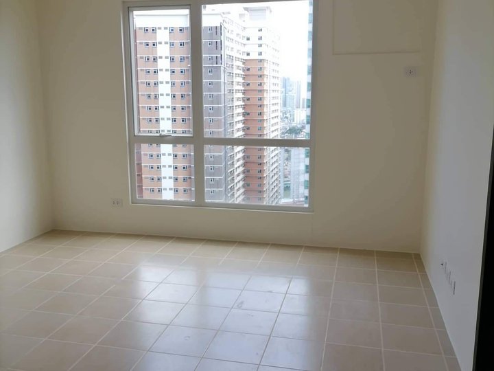 25K monthly 2 bedroom Mandaluyong Condo Rent to Own