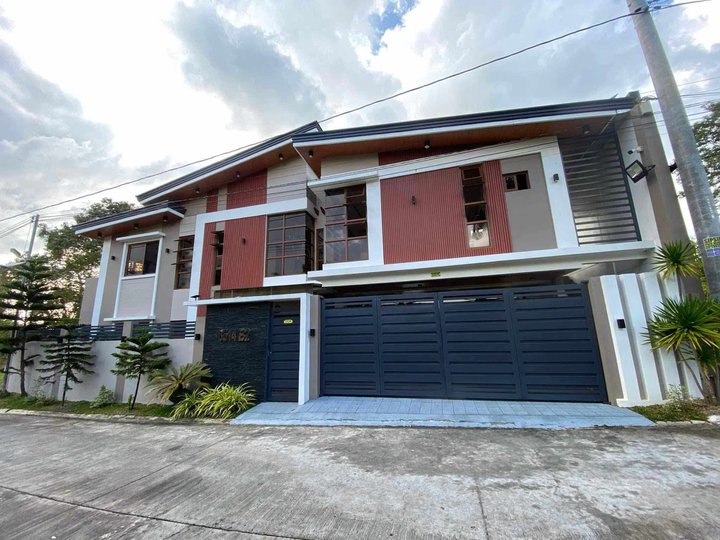 Furnished 7-bedroom Single Detached House For Sale in Tagaytay Cavite