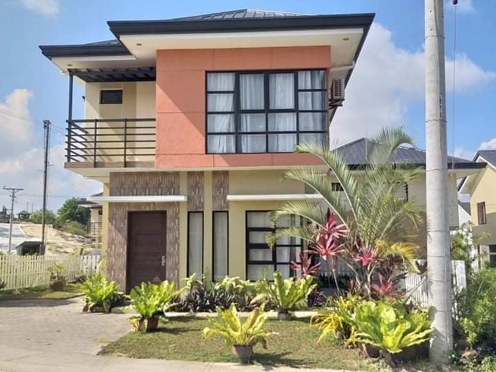 4-bedroom Single Detached House For Sale in Consolacion Cebu