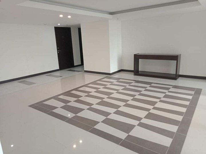 Rent to Own 2BR- TRANSIT ORIENTED! MRT-Boni Mandaluyong