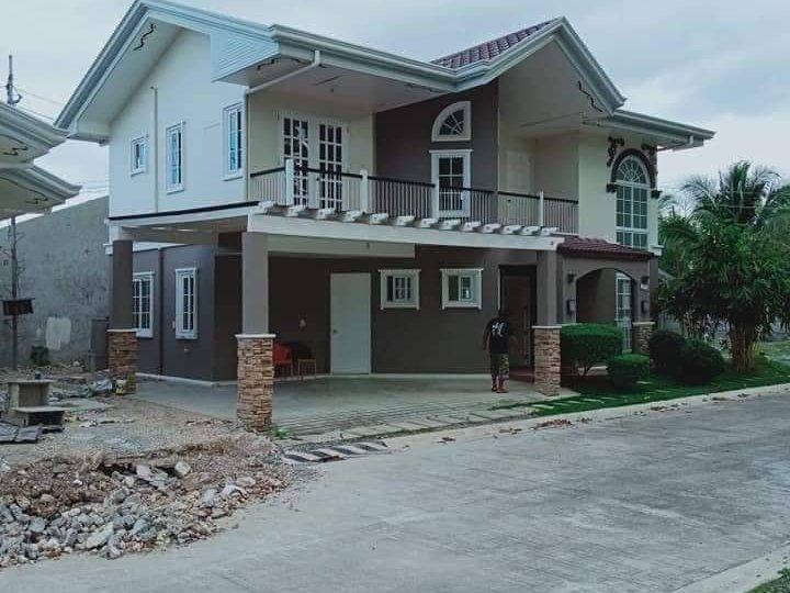 6-bedroom Single Detached House For Sale in Panglao Bohol