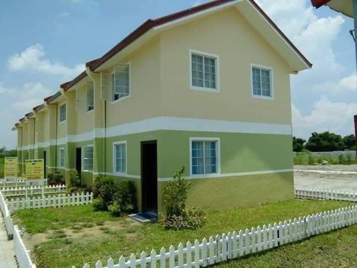 2 to 3 bedrooms townhouse preselling unit in pandi bulacan