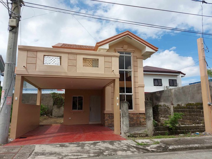Villa Caceres House For Sale near Enchanted Kingdom [House and Lot 🏘️