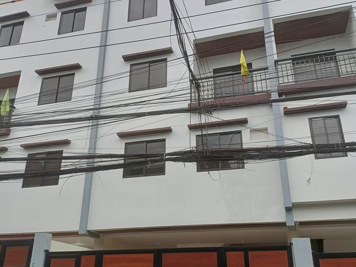 4 Storey apartment in mandaluyong