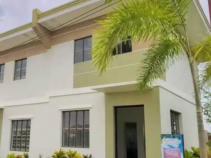 Townhouse for 8,216 montlhy amortazation!