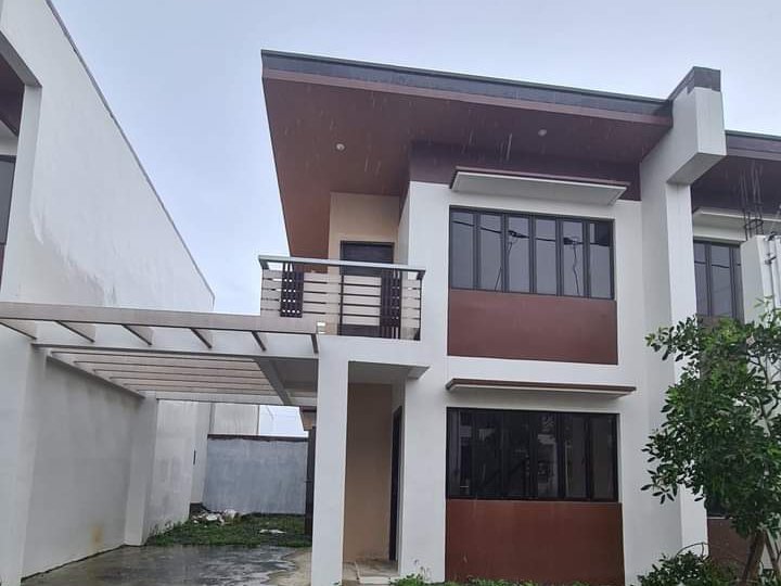 Studio-like Single Attached House For Sale in Dasmarinas Cavite