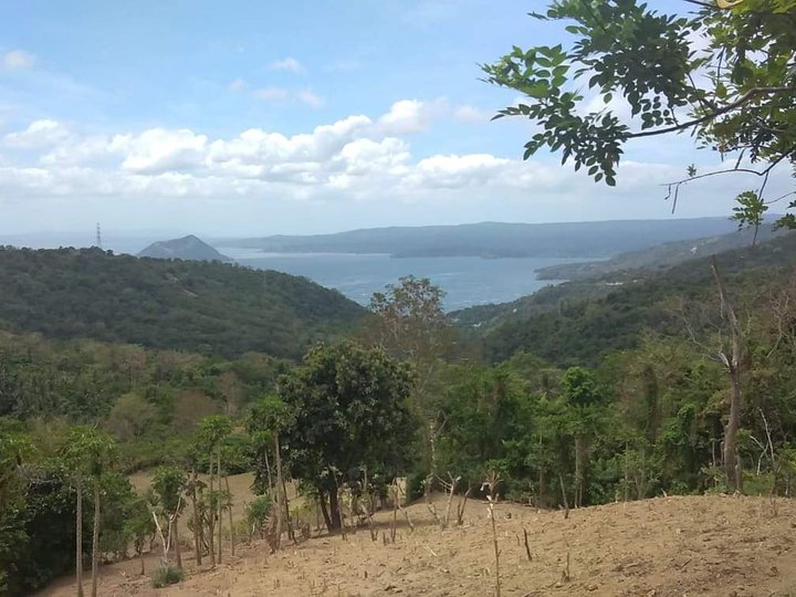 Overlooking Taal Lake Lot for Sale  with Clean Title in Tagaytay City