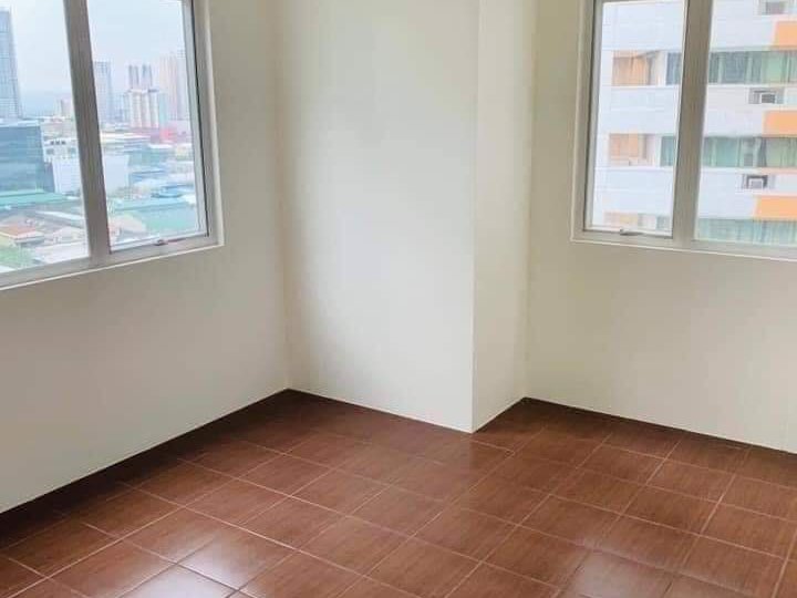 Rent to own condo in Boni Mandaluyong 2BR pet friendy