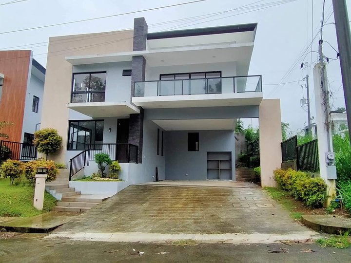 3-bedroom 4 toilet and bath House For Sale in Antipolo Rizal