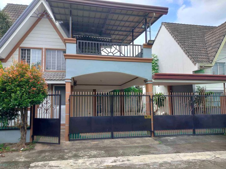 PRE-OWNED TWO STOREY HOUSE FOR SALE NEAR CLARK ANGELES PAMPANGA