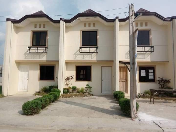 Discounted 2-bedroom Townhouse For Sale in Marilao Bulacan