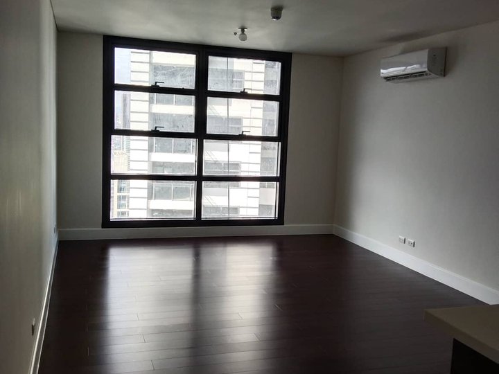 Ayala Garden tower 1br for Sale in Makati