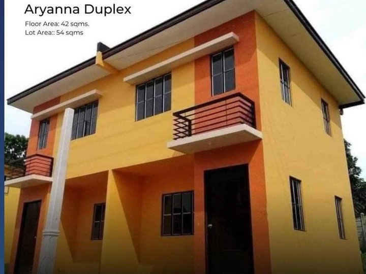 House and lot Aryanna duplex