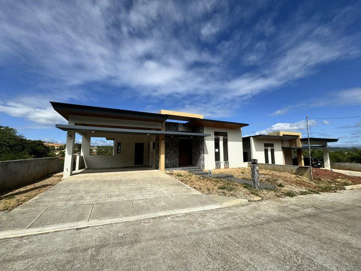 BRAND NEW  4 BEDROOM OVERLOOKING HOUSE AND LOT IN ANTIPOLO