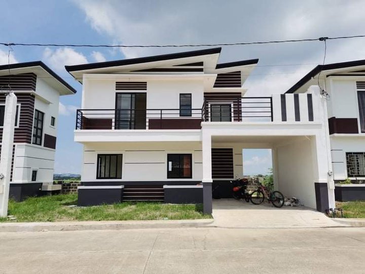 READY FOR OCCUPANCY! 4-BEDROOM HOUSE & LOT FOR SALE IN STO. TOMAS!