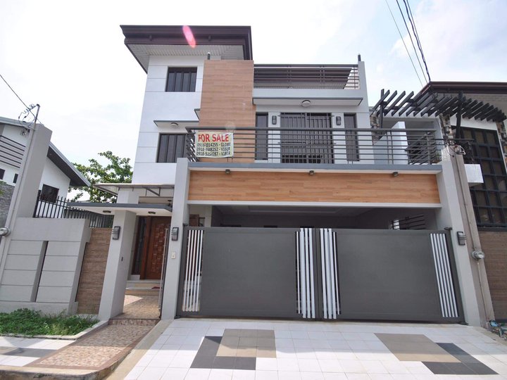 3 Storey House and lot in Greenwoods Executive Village