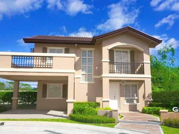 FOR SALE GRANDE HOUSE AND LOT IN URDANETA PANGASINAN