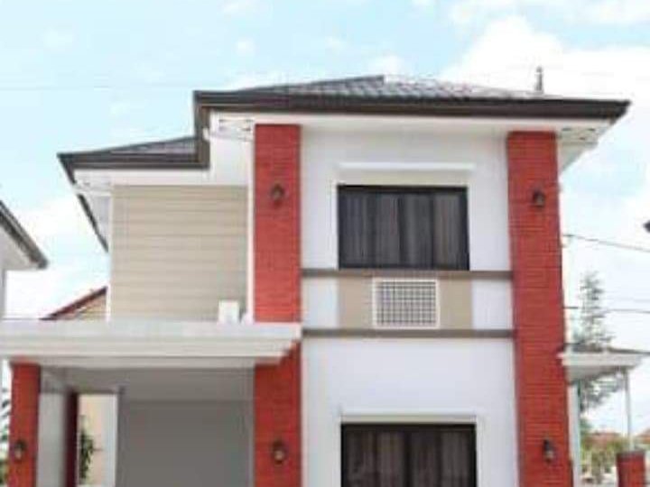 4 Bedrooms House and Lot in Pulilan Bulacan/along the highway