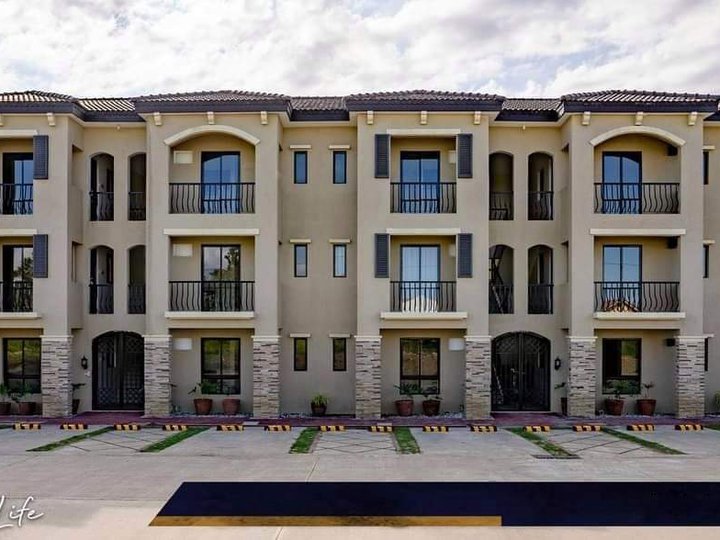 Valenza Mansions by Crownasia