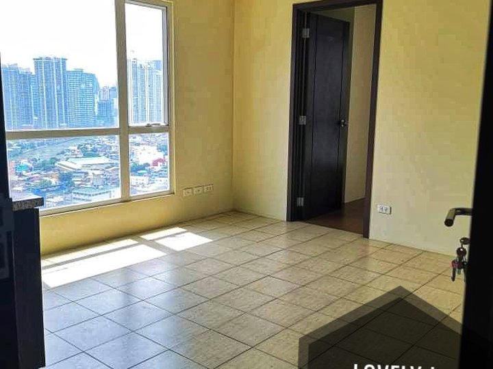 Pioneer Woodlands RFO Rent to own Condo located at Mandaluyong @25k/Mo