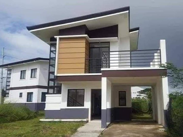 READY HOME|4-BEDROOM HOUSE & LOT FOR SALE IN STO.TOMAS|120sqm LOT SIZE