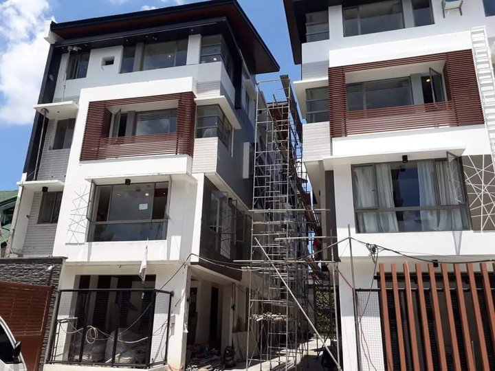 READY FOR OCCUPANCY LUXURY TOWNHOUSE IN NEW MANILA QUEZON CITY
