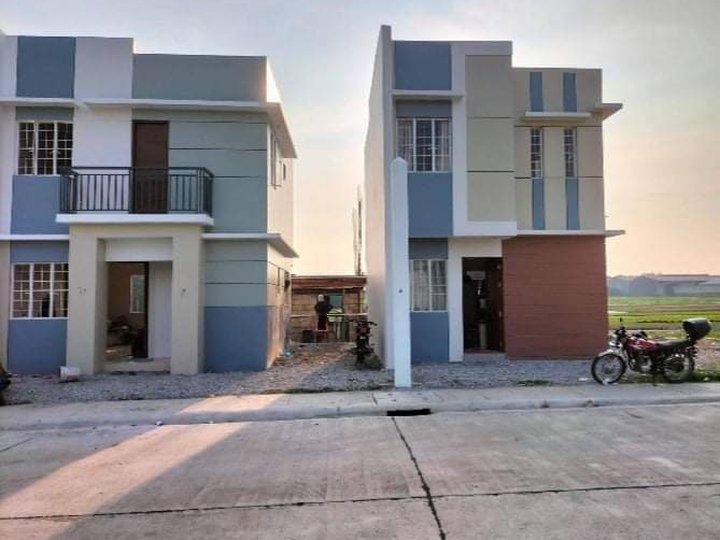 Single attach house and lot in Santa Maria Bulacan